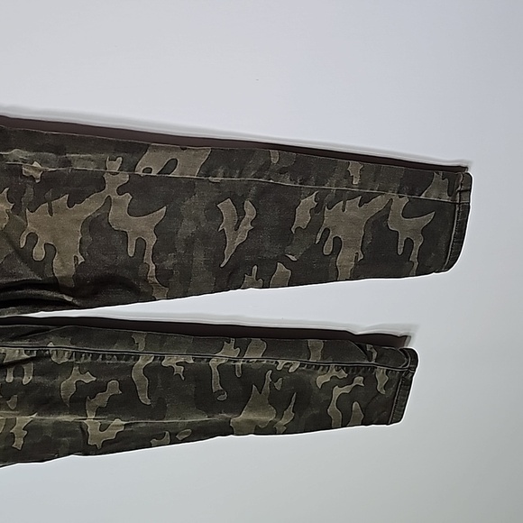 American Eagle next level stretch size 4 camo high rise cropped jeggings - Picture 3 of 8